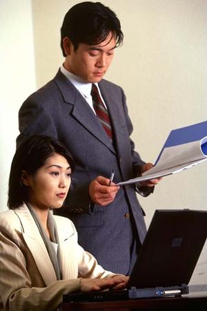 カルテシステムで作業負荷を軽減